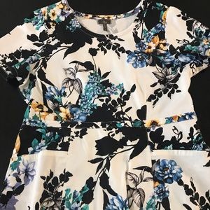 Jaanuu Peplum Scrub top Large used